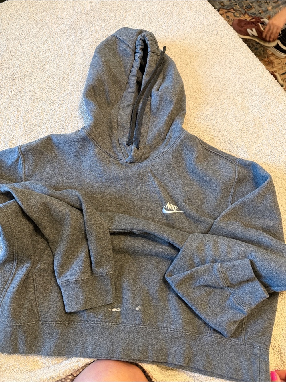 Nike Men’s Heather Gray Pullover Hoodie with Small Logo